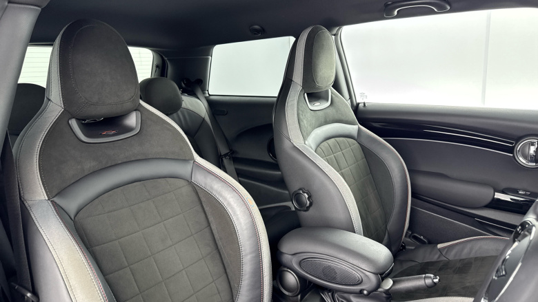 MINI Hatchback 1.5 Cooper Sport Premium 3dr Auto Petrol Hatchback